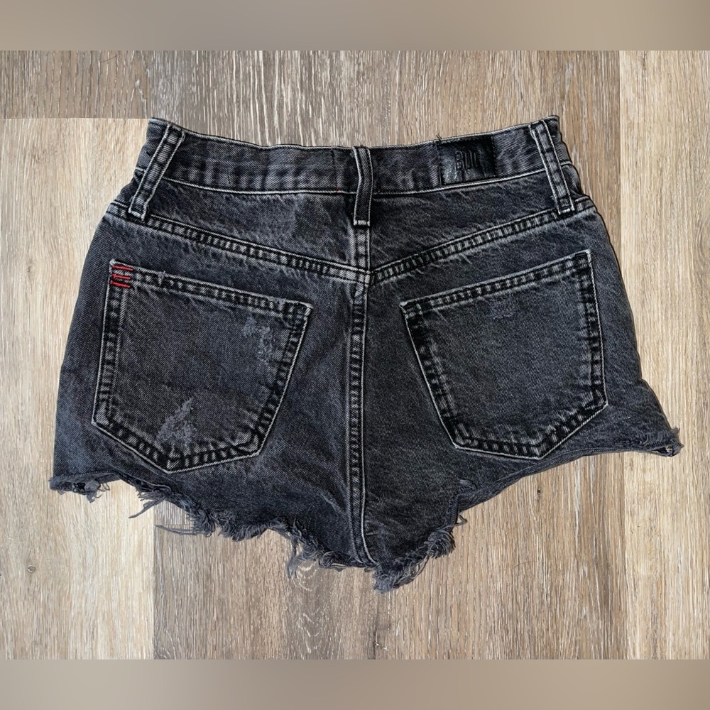 BDG by Urban Outfitters Girlfriend Highrise Black Distressed Shorts. Size 24 - Picture 2 of 5